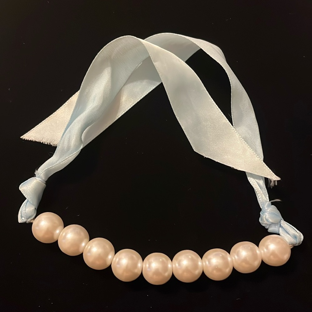 Pearl-like & Blue Ribbon Bracelet